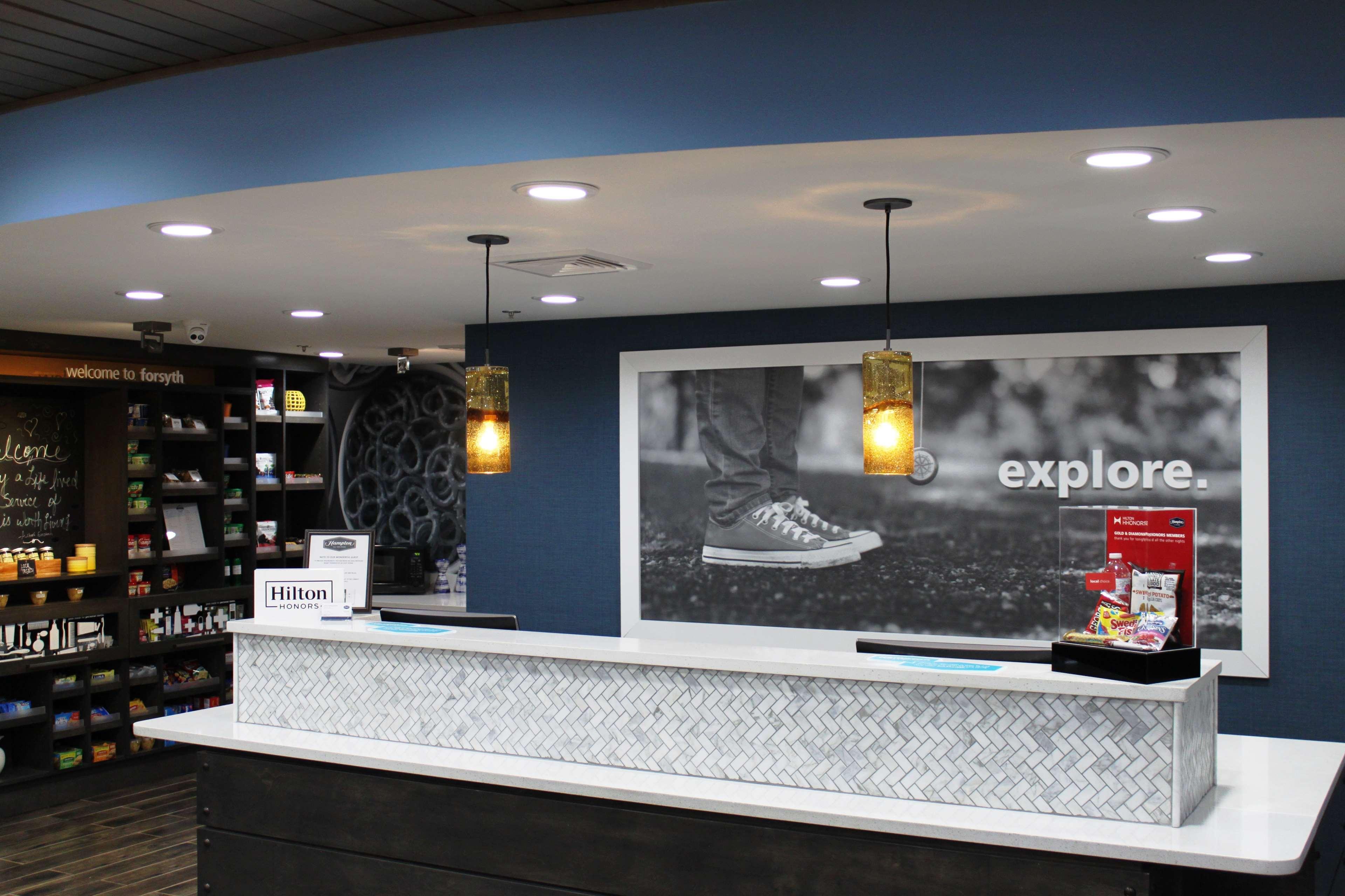 Hampton Inn Forsyth Zewnętrze zdjęcie
