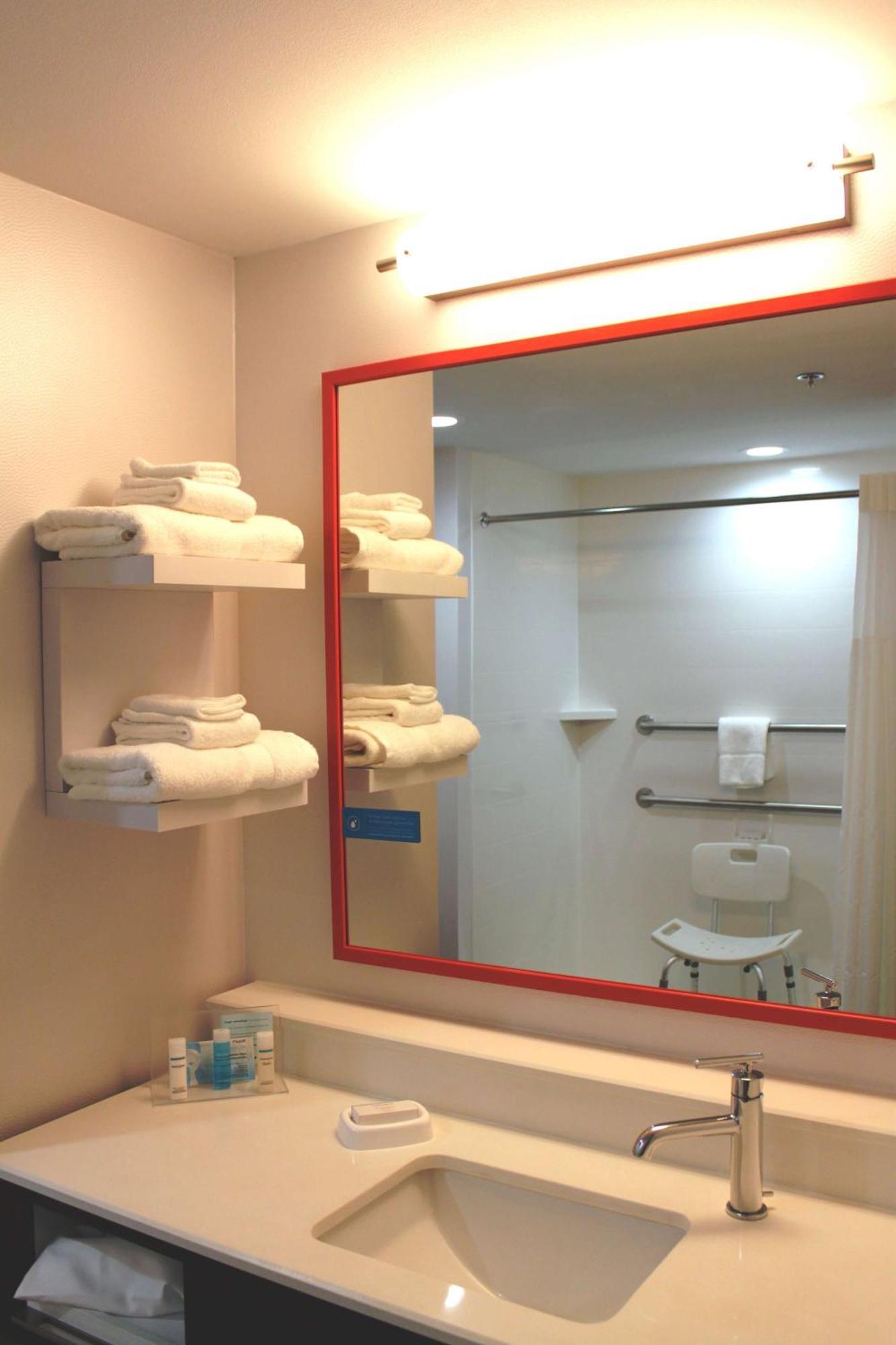 Hampton Inn Forsyth Zewnętrze zdjęcie