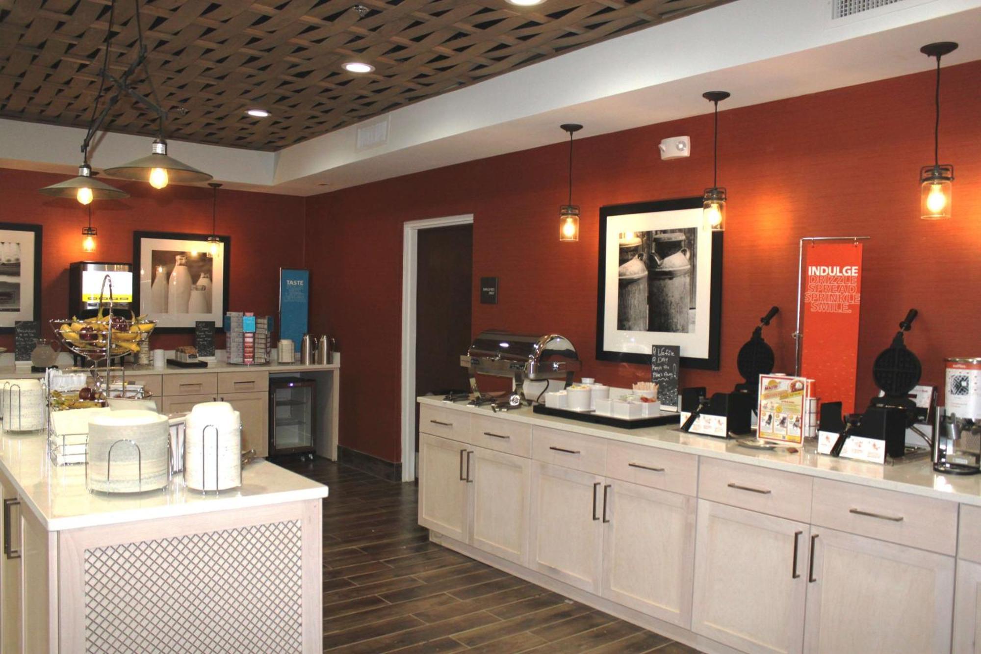 Hampton Inn Forsyth Zewnętrze zdjęcie